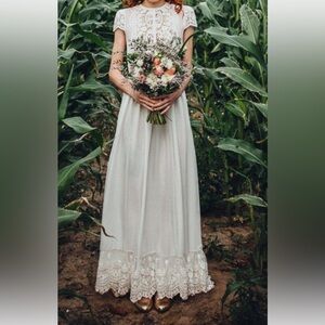 BOHO wedding dress vintage lace embroidered size 6 or small